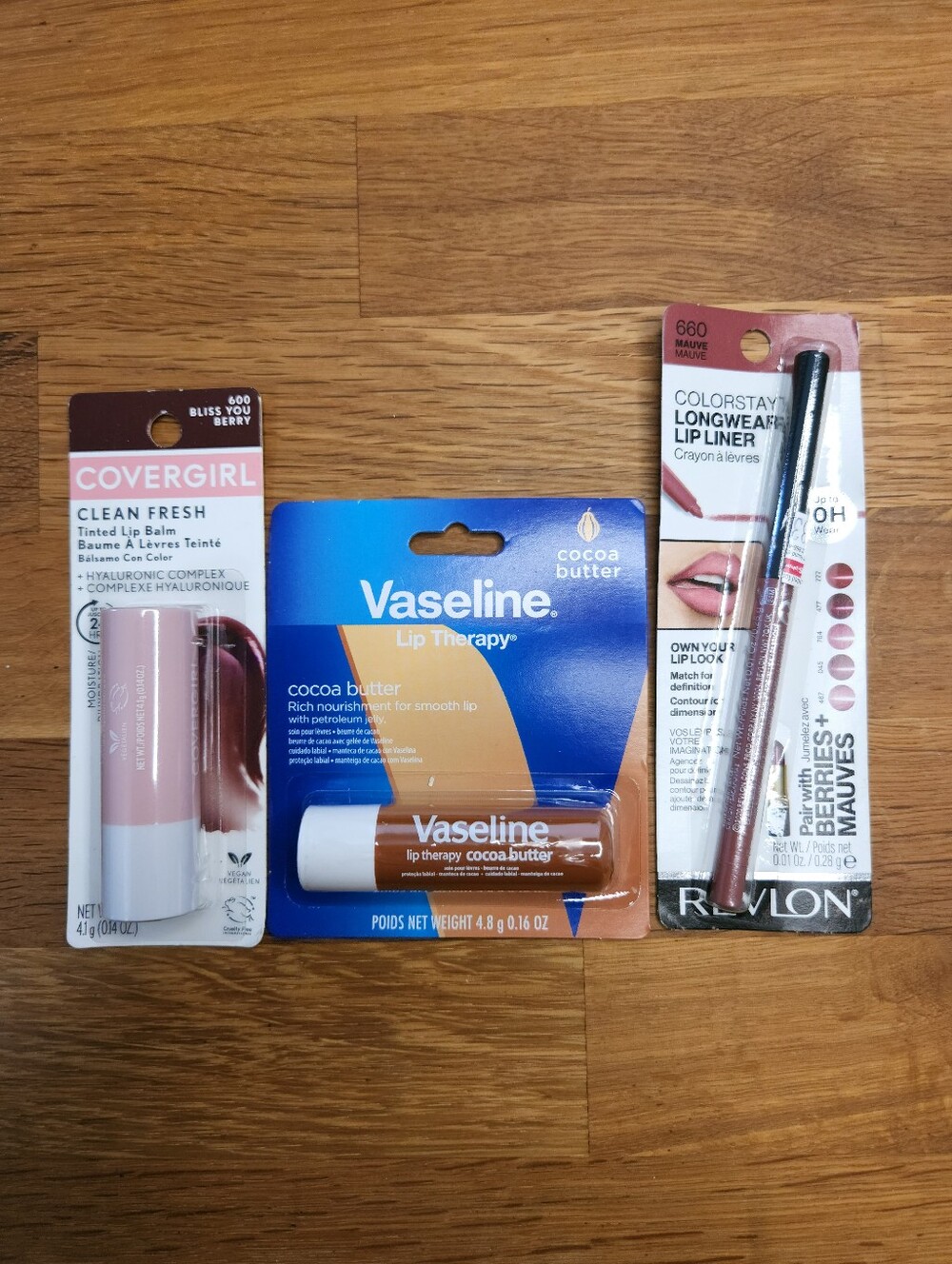 Bundle of 3 lip products! Covergirl, Vaseline, and Revlon 💋